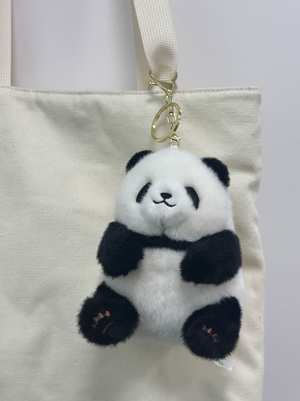 Cute Sitting Panda Plush Keychain - Adorable Plushie Animal Charm for Bags, Keys & Backpacks